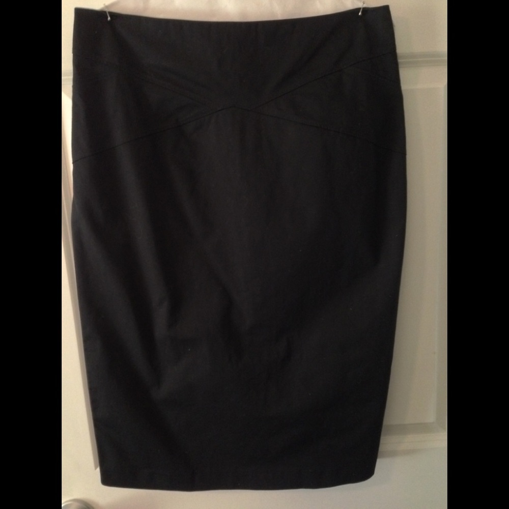 New York & Company Classic Black Pencil Skirt
